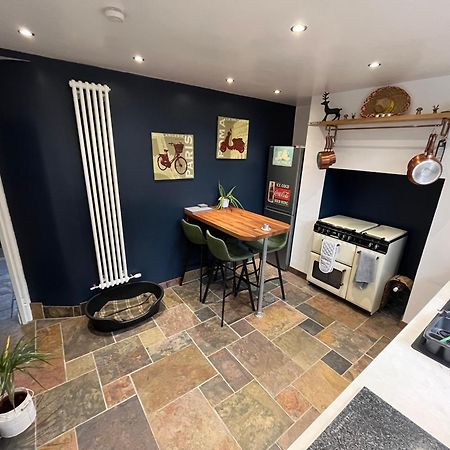 Wolf Hollow, Sleeps 4 Plus 2, Buxton Town Centre Buxton (Derbyshire) Exterior foto
